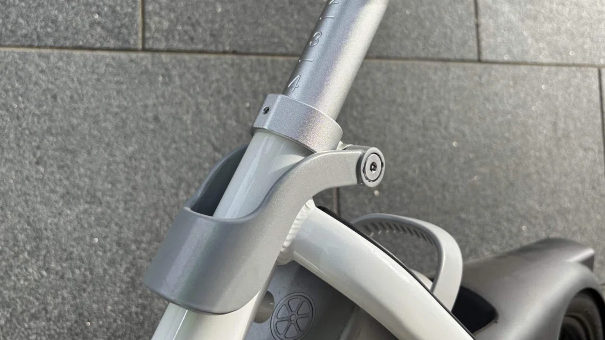 seat lever 1.png