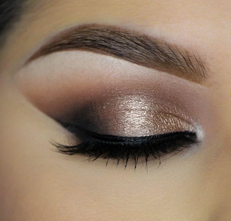 create-a-perfect-metallic-smoky-eye-in-3-minutes.jpg