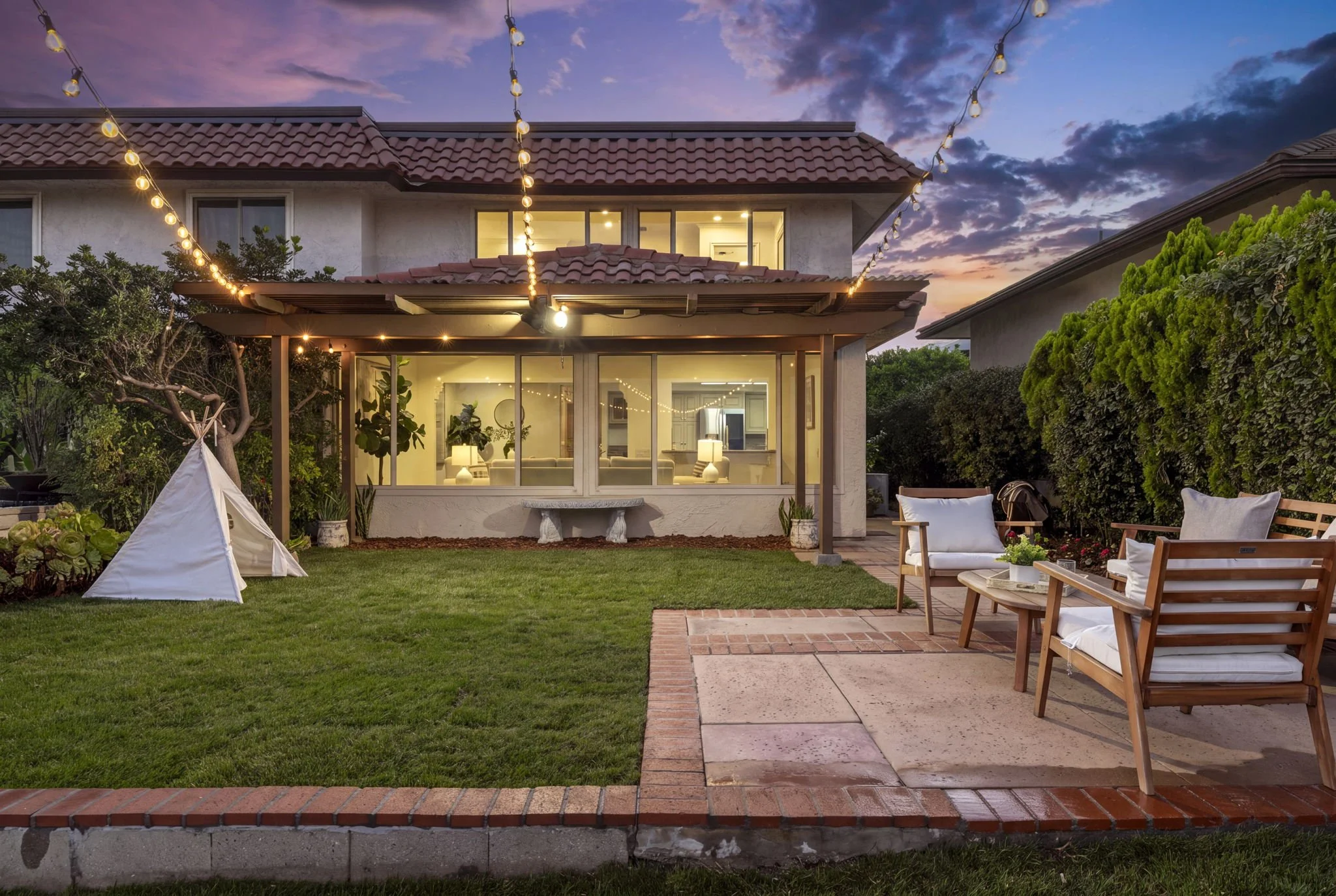7-web-or-mls-381A2647-Twilight Flash — Standard.jpg
