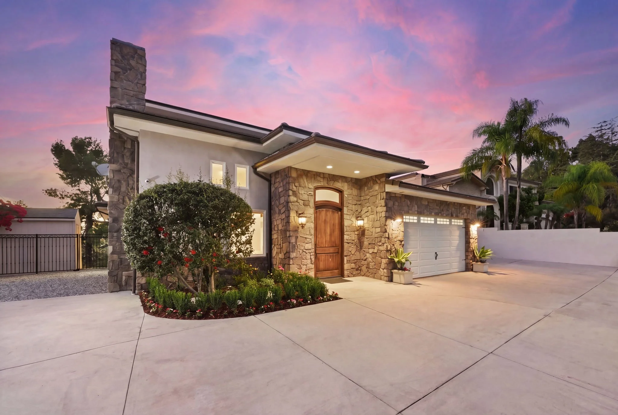 1-web-or-mls-DSC00615-Twilight Flash — Standard.jpg