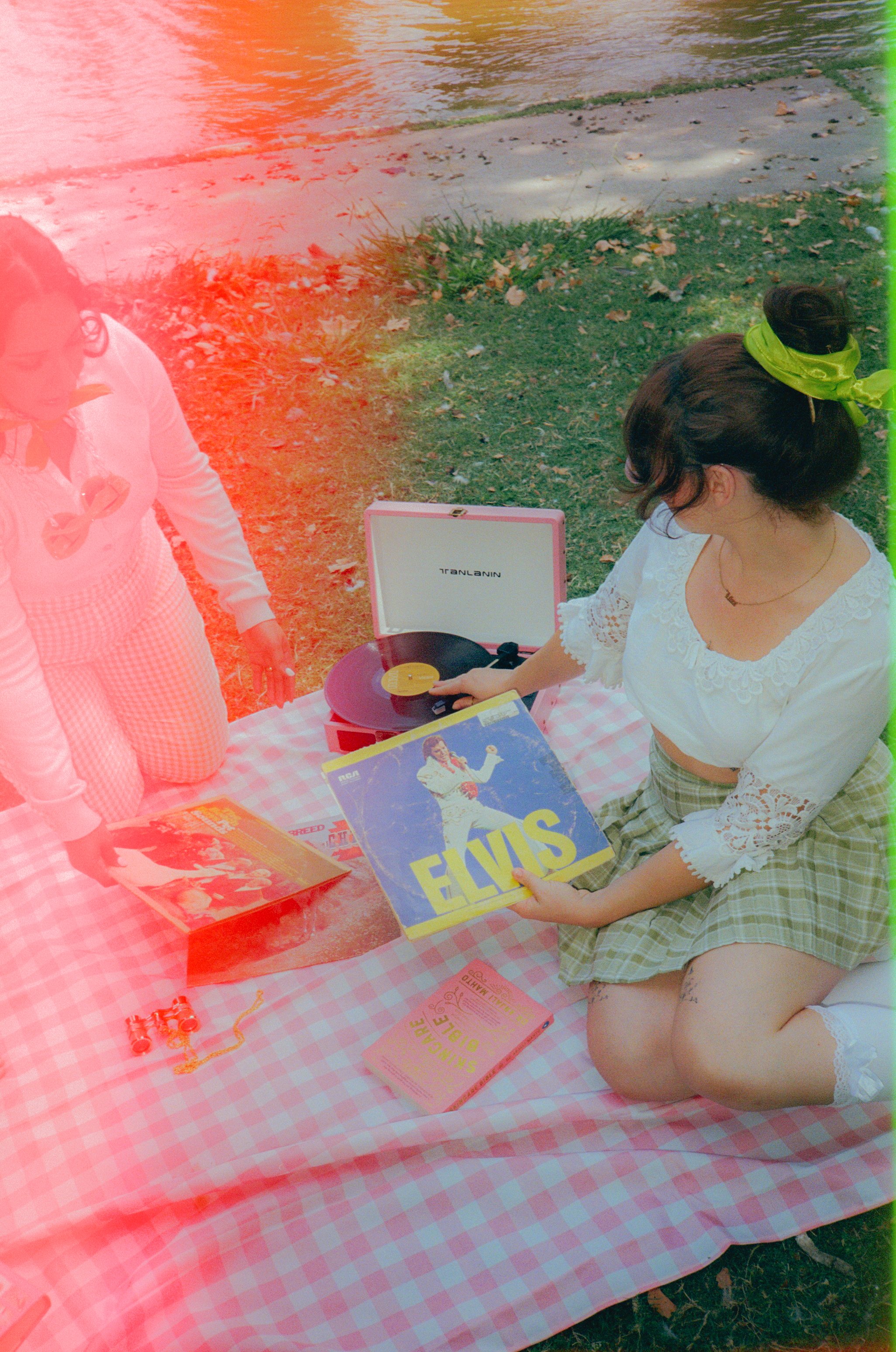 Dirty Bird Goes Bird Watching Film 52.jpg