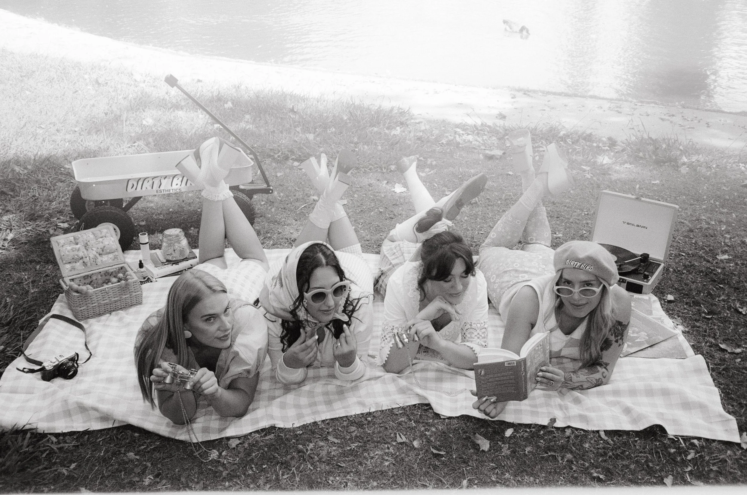 Dirty Bird Goes Bird Watching Film 61.jpg