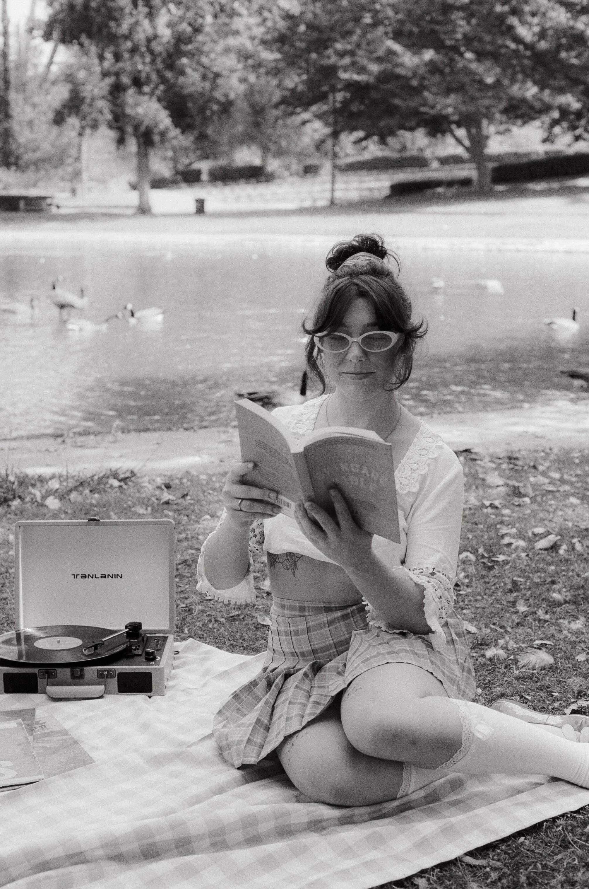 Dirty Bird Goes Bird Watching Film 153.jpg