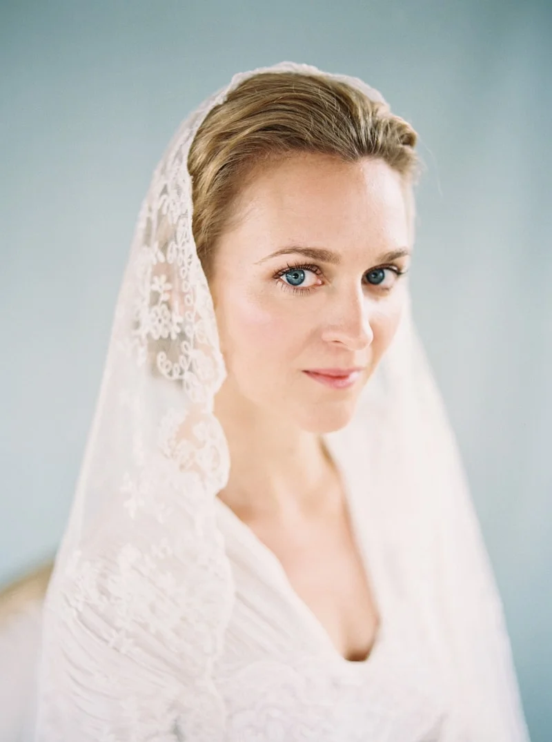 timeless-bridal-inspiration-denver-colorado-contax-645-5-min.jpg