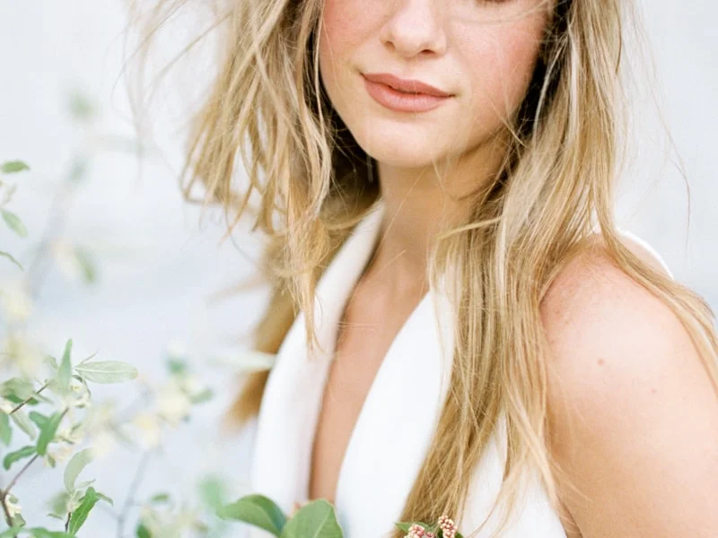 Minimal-Hair-Wedding-Inspiration-Fine-Art-Weddings-8-min.jpg