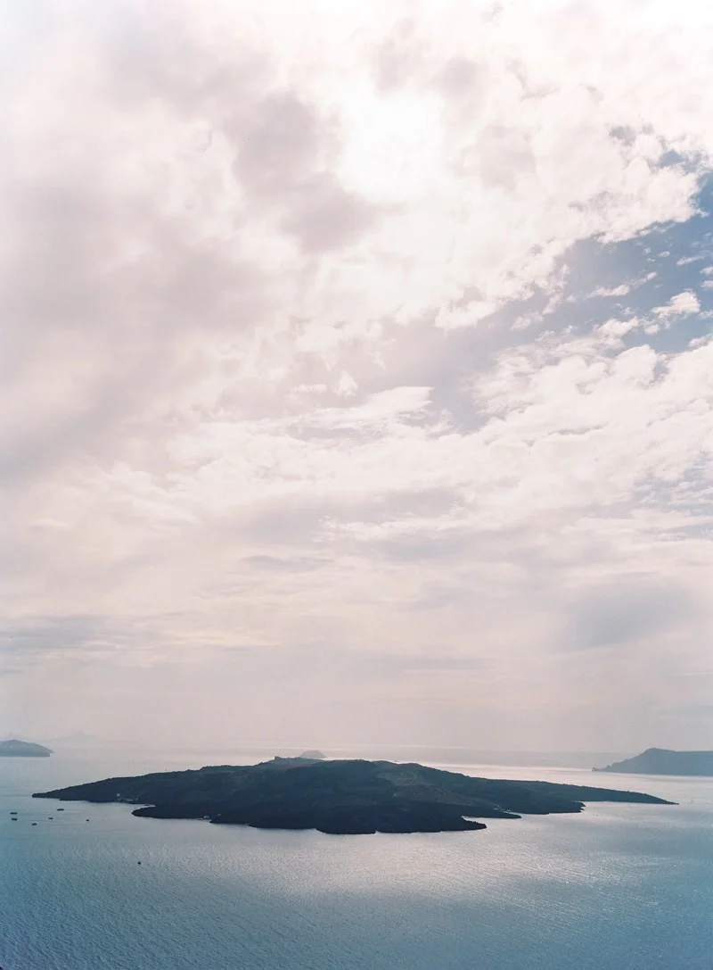 santorini-engagement-photos-greece-contax-645-16-min.jpg
