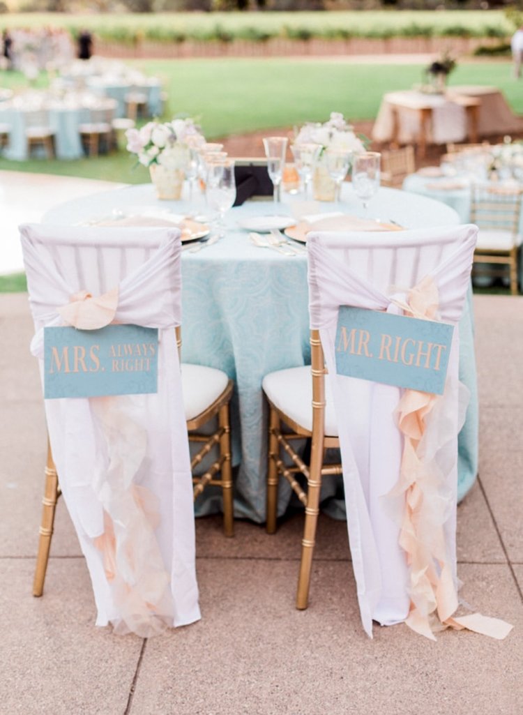 sweetheart-table-ideas-for-wedding-receptions-4-min.jpg