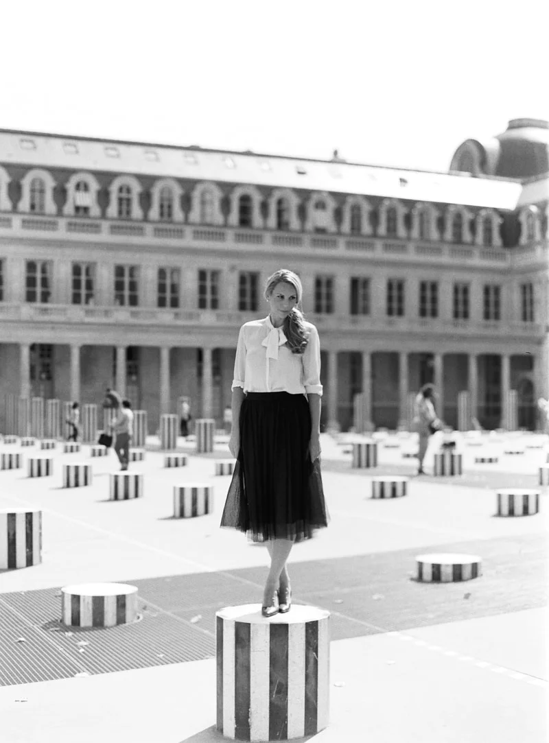 paris-engagement-photos-trendy-bride-wedding-blog-4-min.jpg