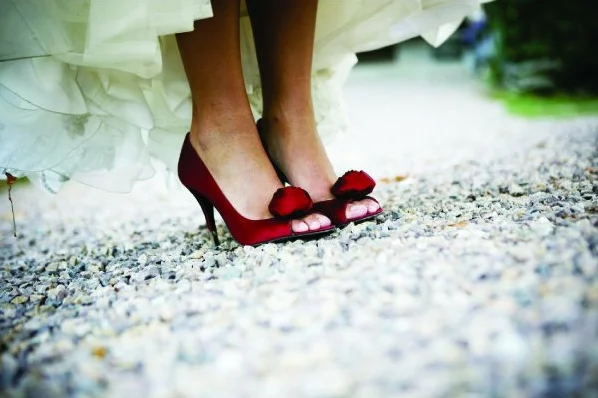 red wedding wedges