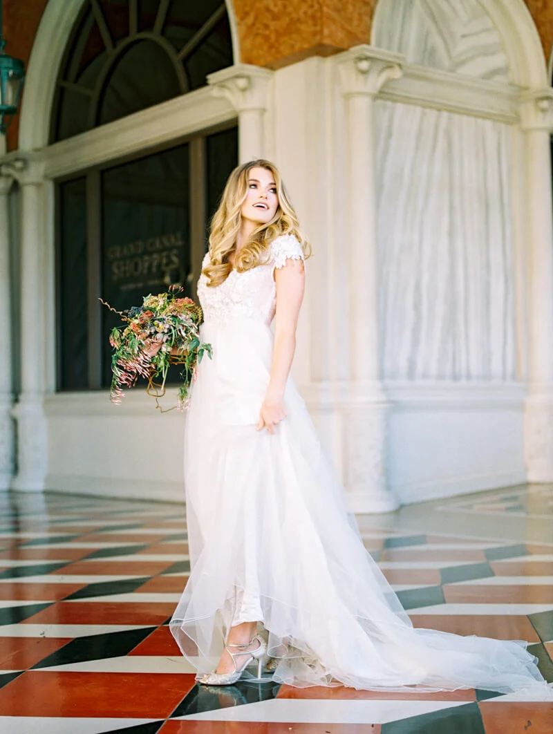 the-venetian-bridal-portraits-las-vegas-fine-art-18.jpg
