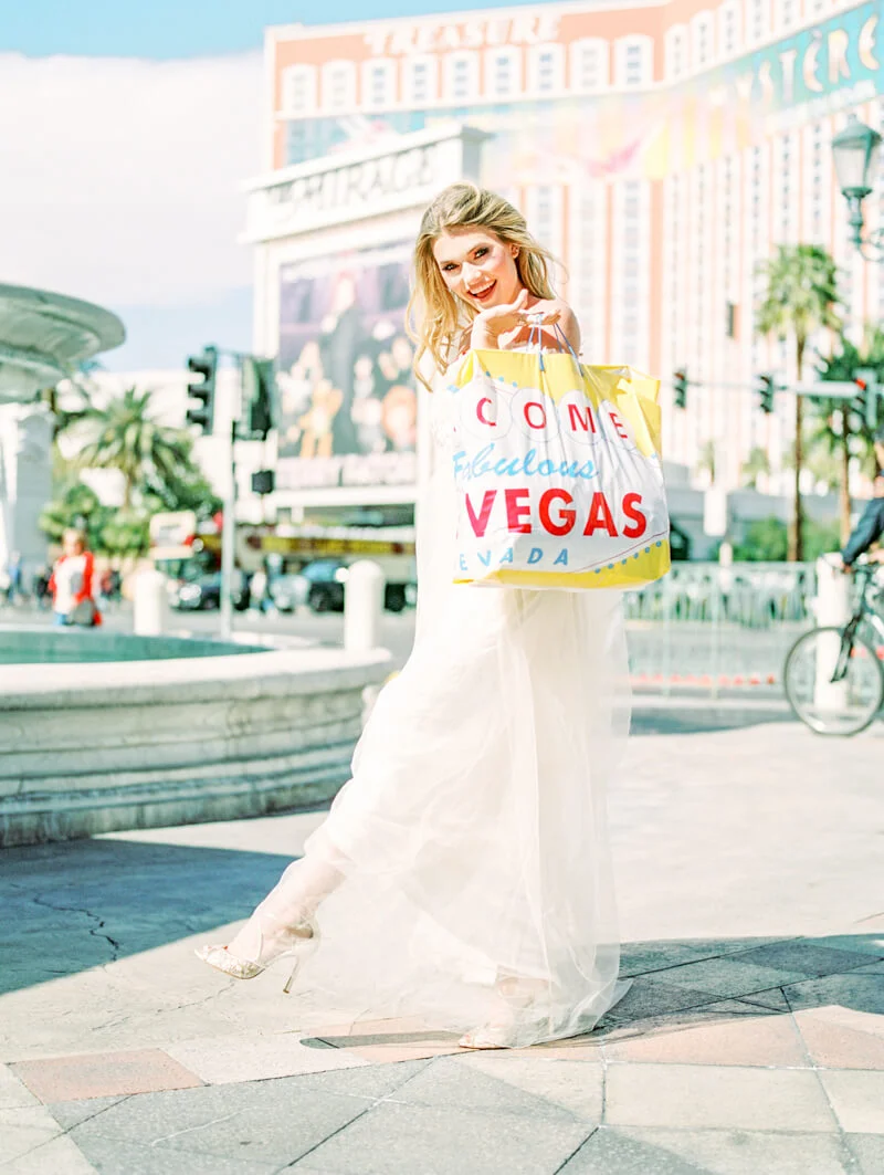 the-venetian-bridal-portraits-las-vegas-fine-art-13.jpg