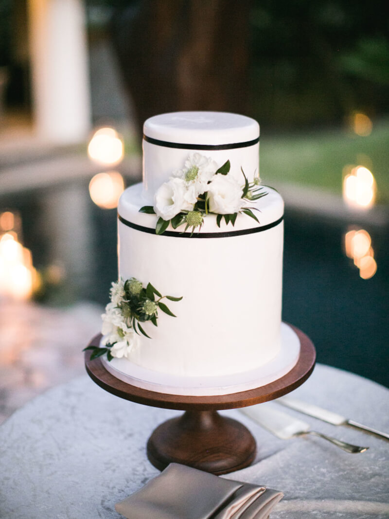 Featured image of post Simple Wedding Cake Designs 2 Tier Pagesinterestmetdaan cakesvideoshow to make a simple 2 tier wedding cake