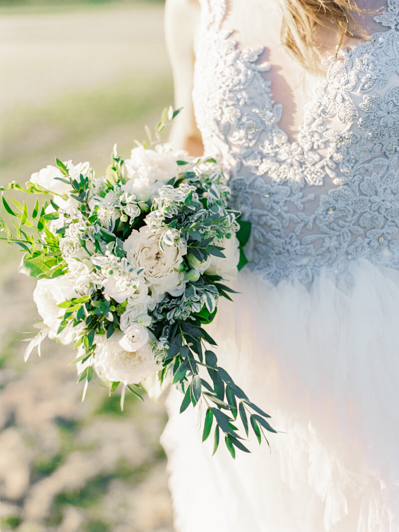 elegant-blue-wedding-inspo-13.jpg