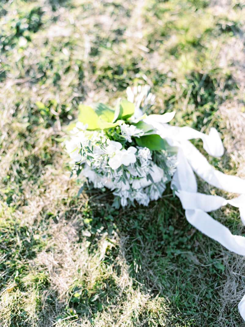 elegant-blue-wedding-inspo-2.jpg
