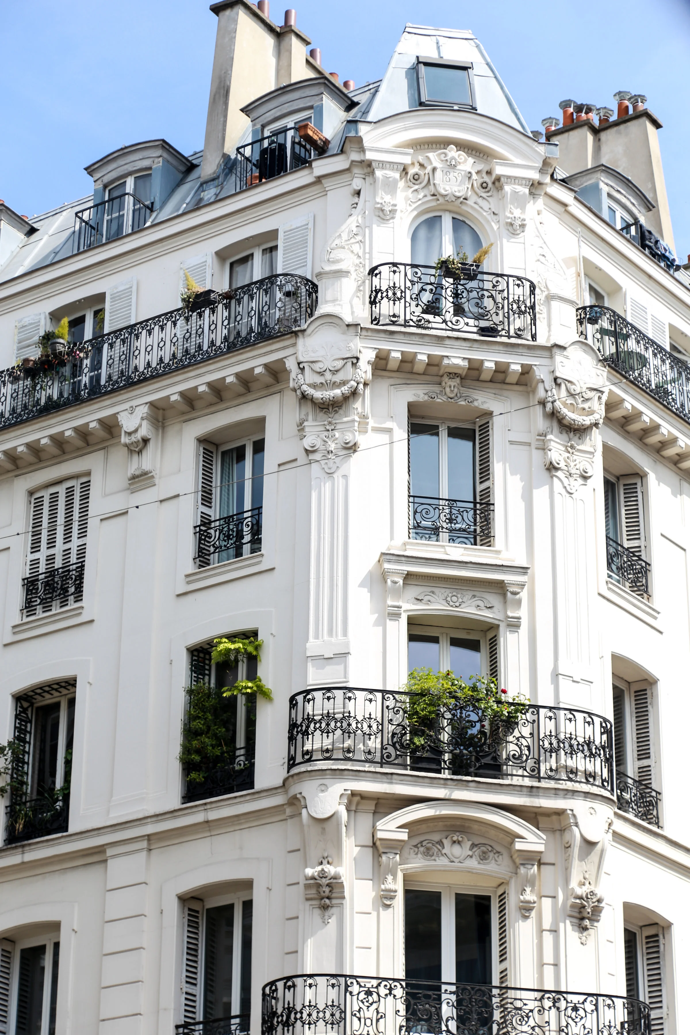 APARTMENT HUNTING IN PARIS: Everything you need to know