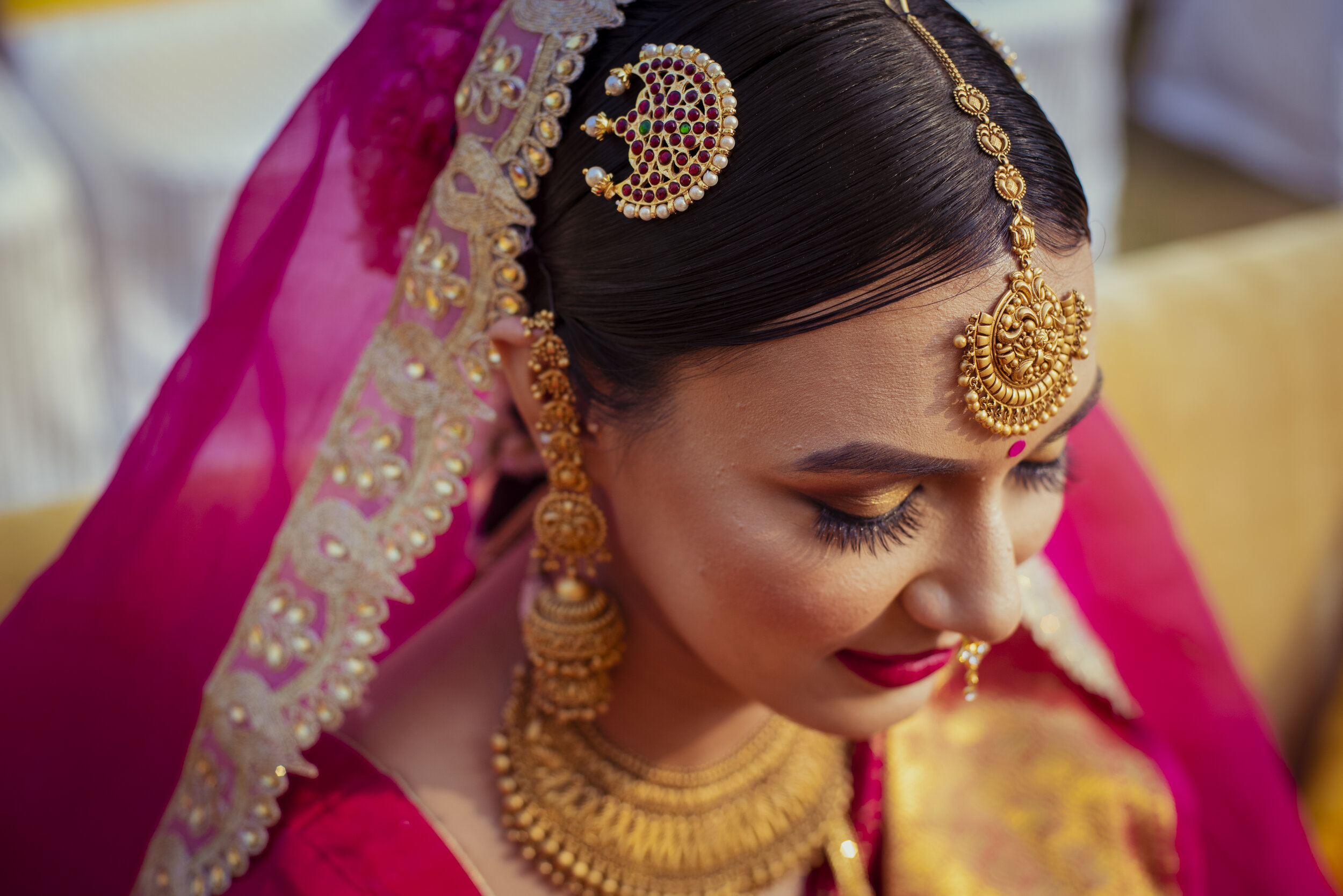 latest-messy-bun-indian-reception-bridal-hairstyle-for-gown | WedAbout