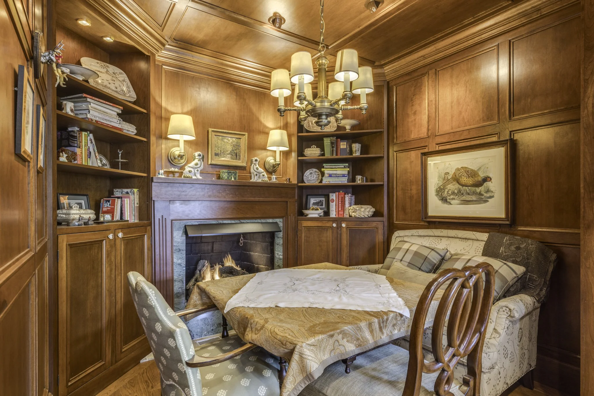 725 Grand Marais St (9 of 23).jpg