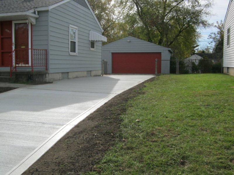 residential-concrete-driveway.jpg