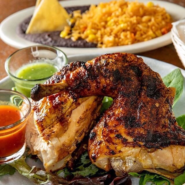 Pollo a las brasas!! Slow roasted half chicken. Served w/ rice &amp; beans, our homemade salsas and corn tortillas 😋 Happy Monday ⚡️🌮⚡️ #polloalasbrasas #mexicanfood #familymeal #tvdinner #shoplocal #supportsmallbusiness