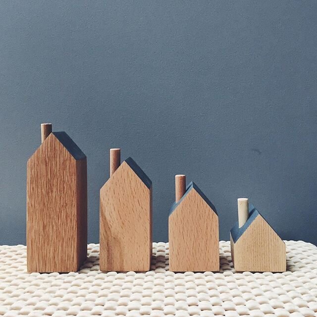 Our #littlewoodenhouses come in four sizes: L,M,S and XS. In three different woods: oak, beech and ash. They are &pound;15 each or &pound;42 for three and &pound;67.50 for 5. Each is lovingly hand-crafted in our studio in Angus. Available online now.