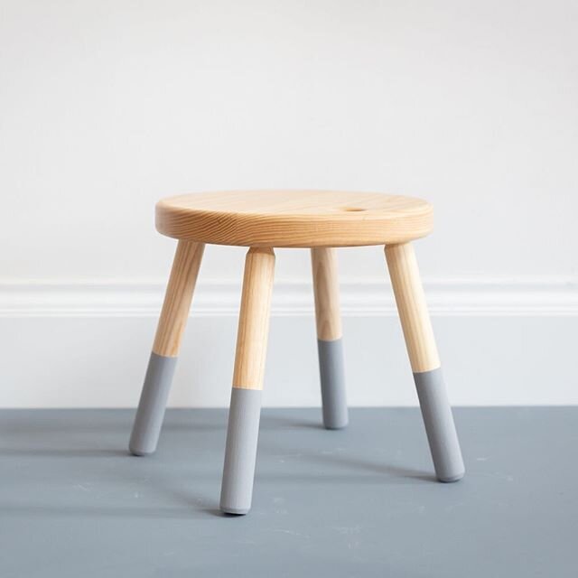 We are looking forward to releasing some limited stock of new Mill Hill Studio pieces. Including this Ash stool with painted legs (One in stock | &pound;130). Join our mailing list for more...⠀
Photo: @whatkristensaw_photography