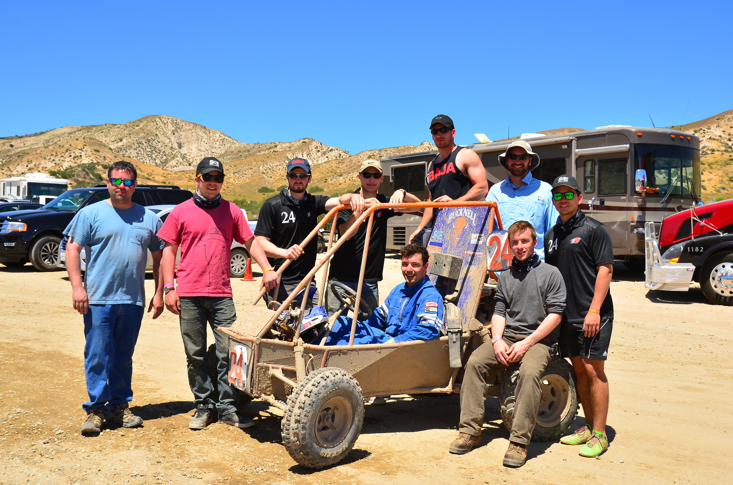 BAJA 2017 Group Picture.JPG