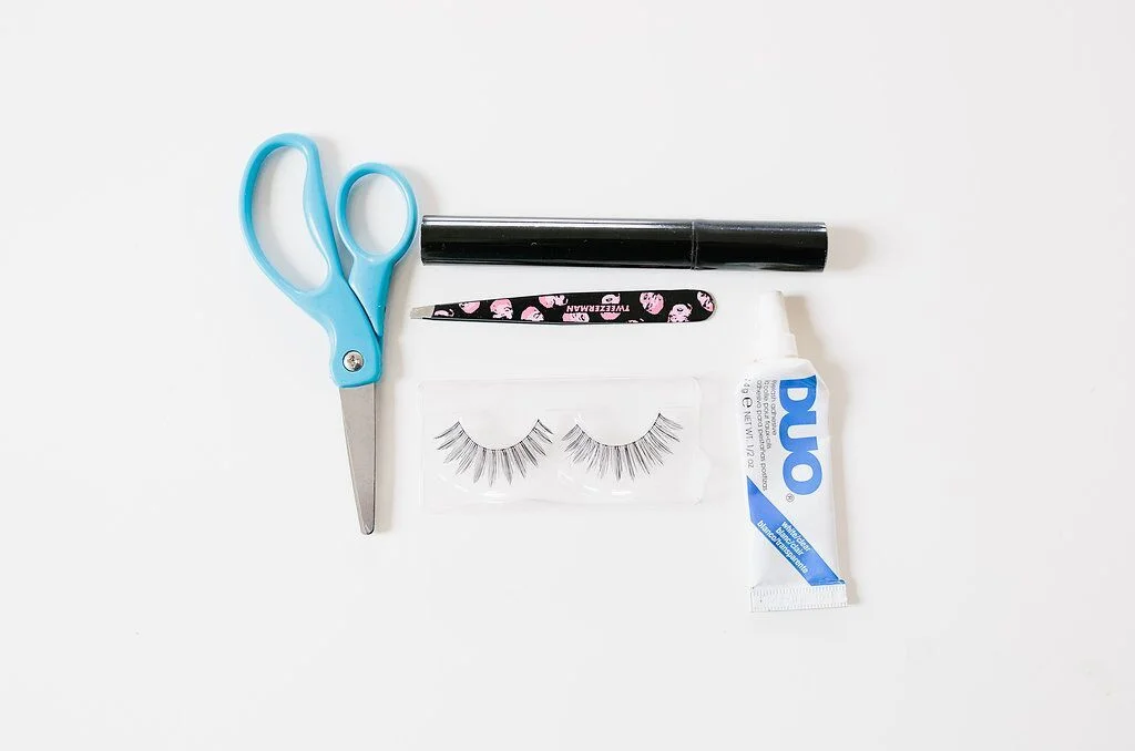 Applying Lashes Made Easy
