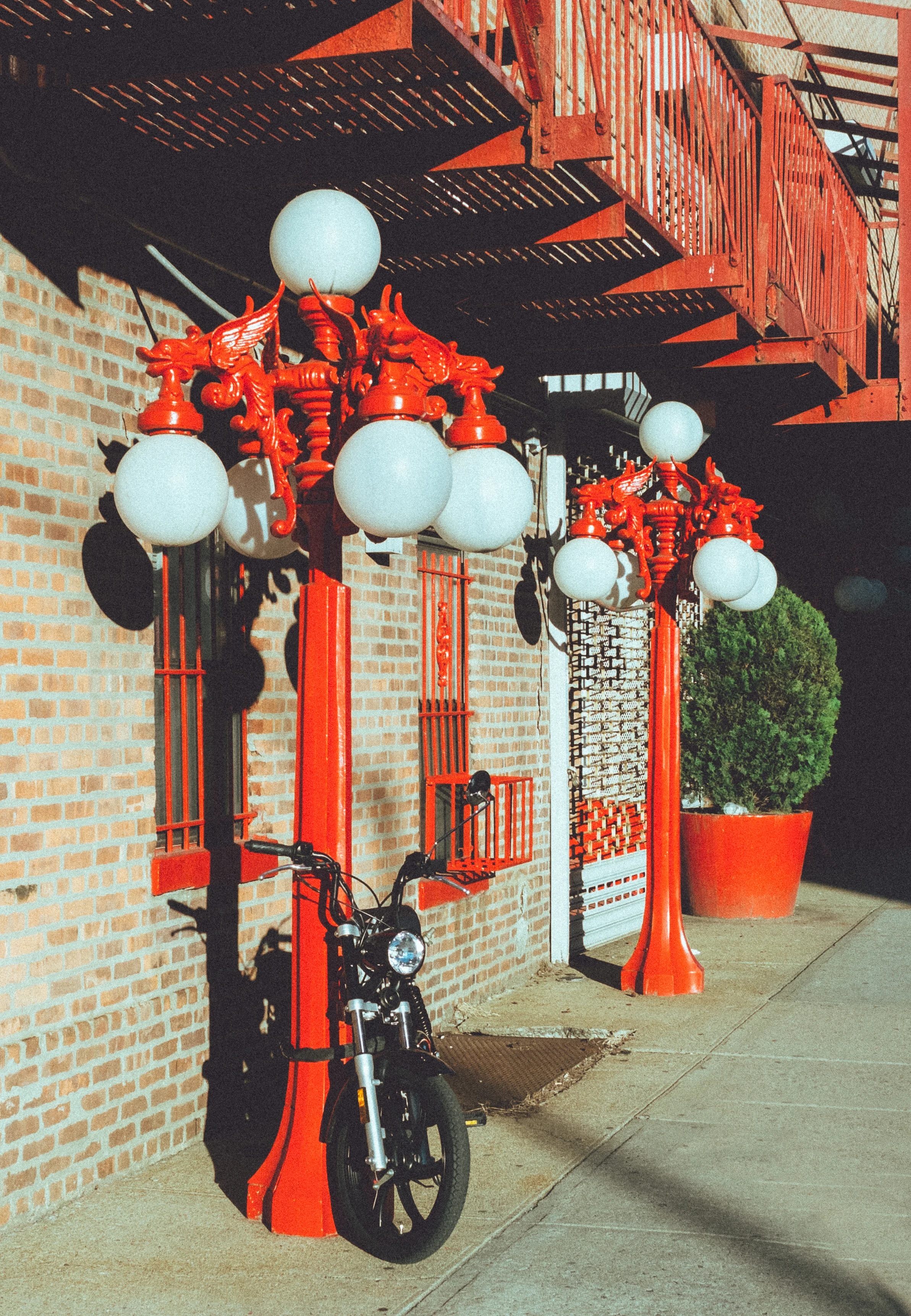 redlanternmotorcycle (1 of 1).jpg