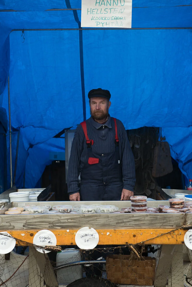 Hannu Hellsten is from Koukkusaari, a small seaside town in the municipality of Pyhtää, just an hour away from Helsinki. Hannu represents the second generation of his family to sell at Silakkamarkkinat.