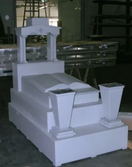 Process picture, cemetery room