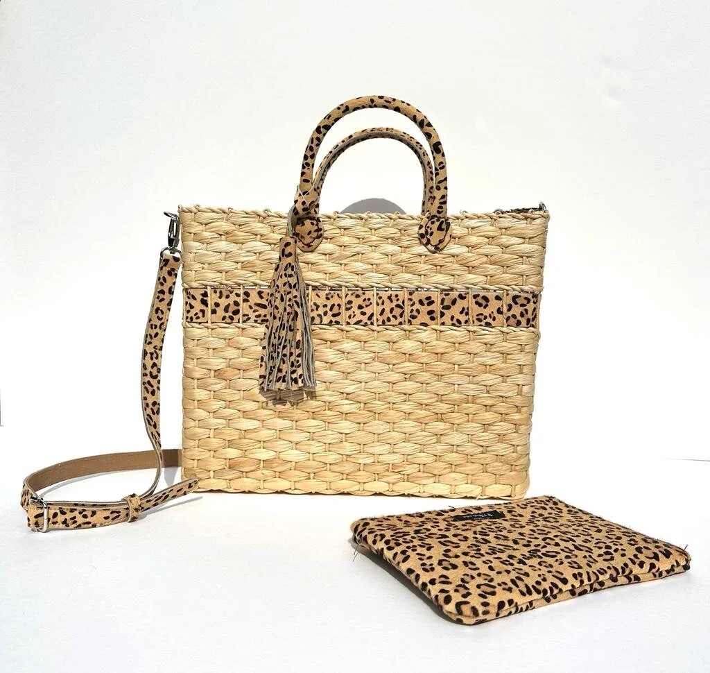 360E112E-8C34-46CE-8448-4AAE26378F56