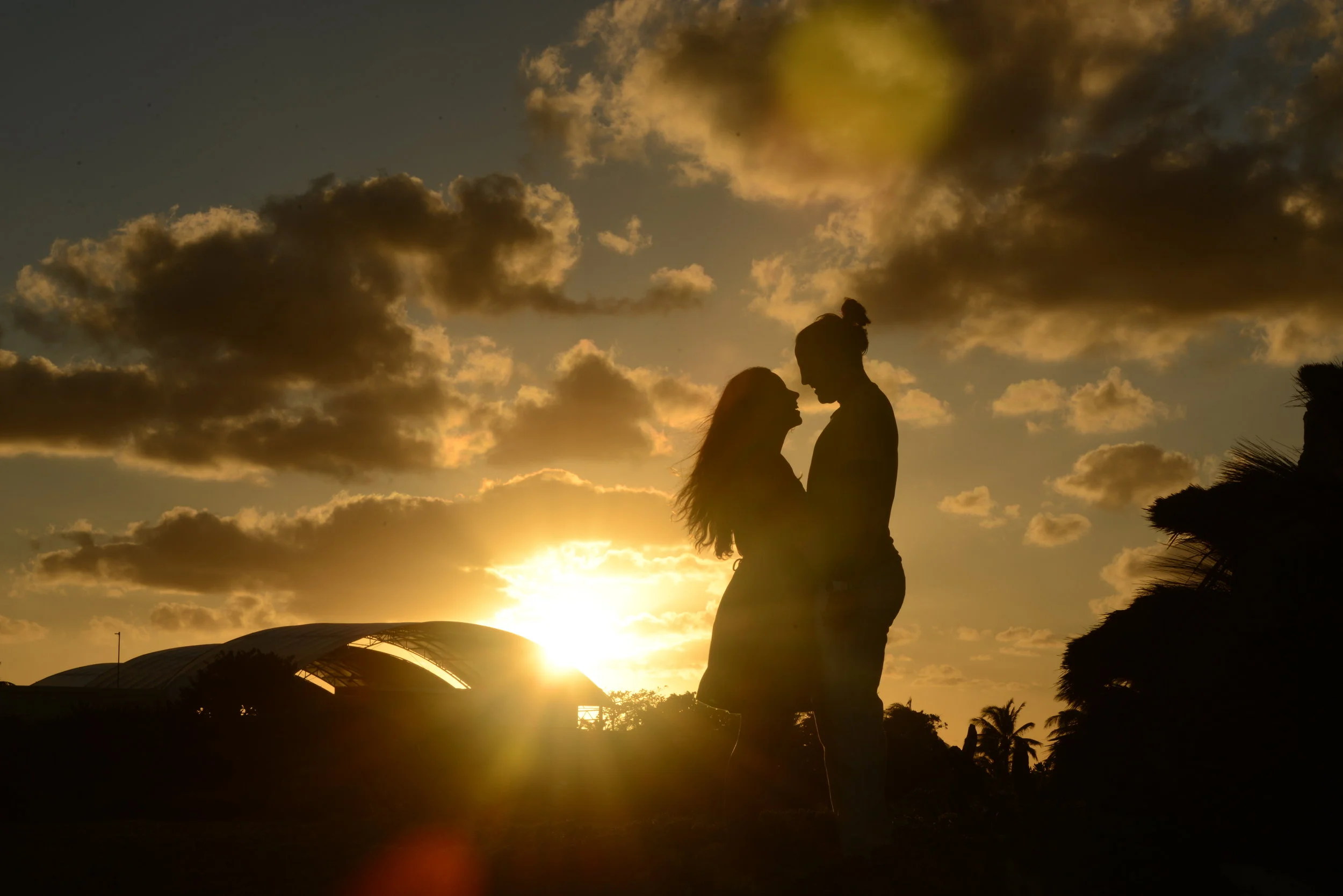 I Know Nothing About Dating Sober, But Here's My Advice