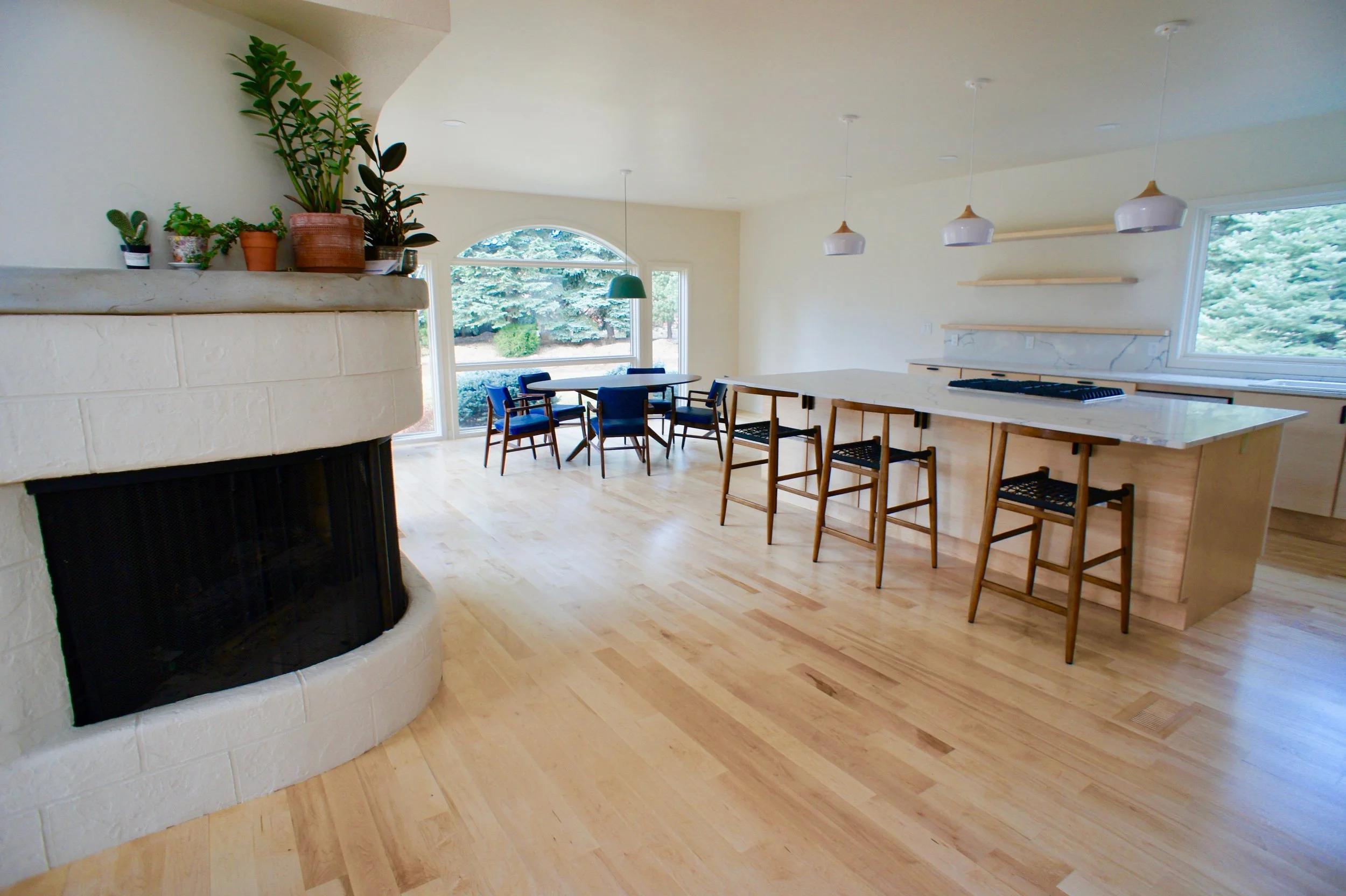 Kitchen2.jpg