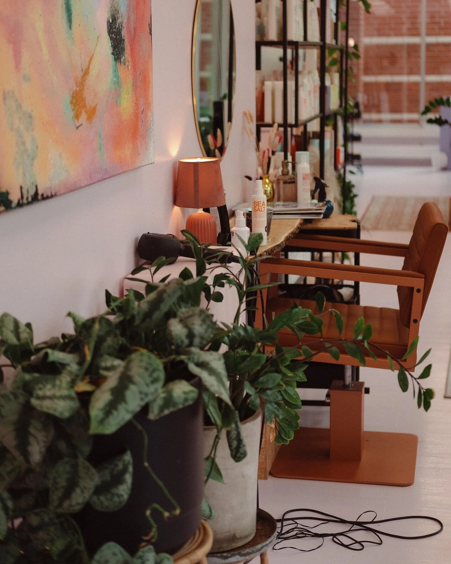 More work for Koto salons in Helsinki, this time at their new premises @kotosalonleppavaara 

#hairsalons #beautysalons #helsinkilove #finnishdesign #visitfinland #bristolcreatives #videographers #photographerlifestyle