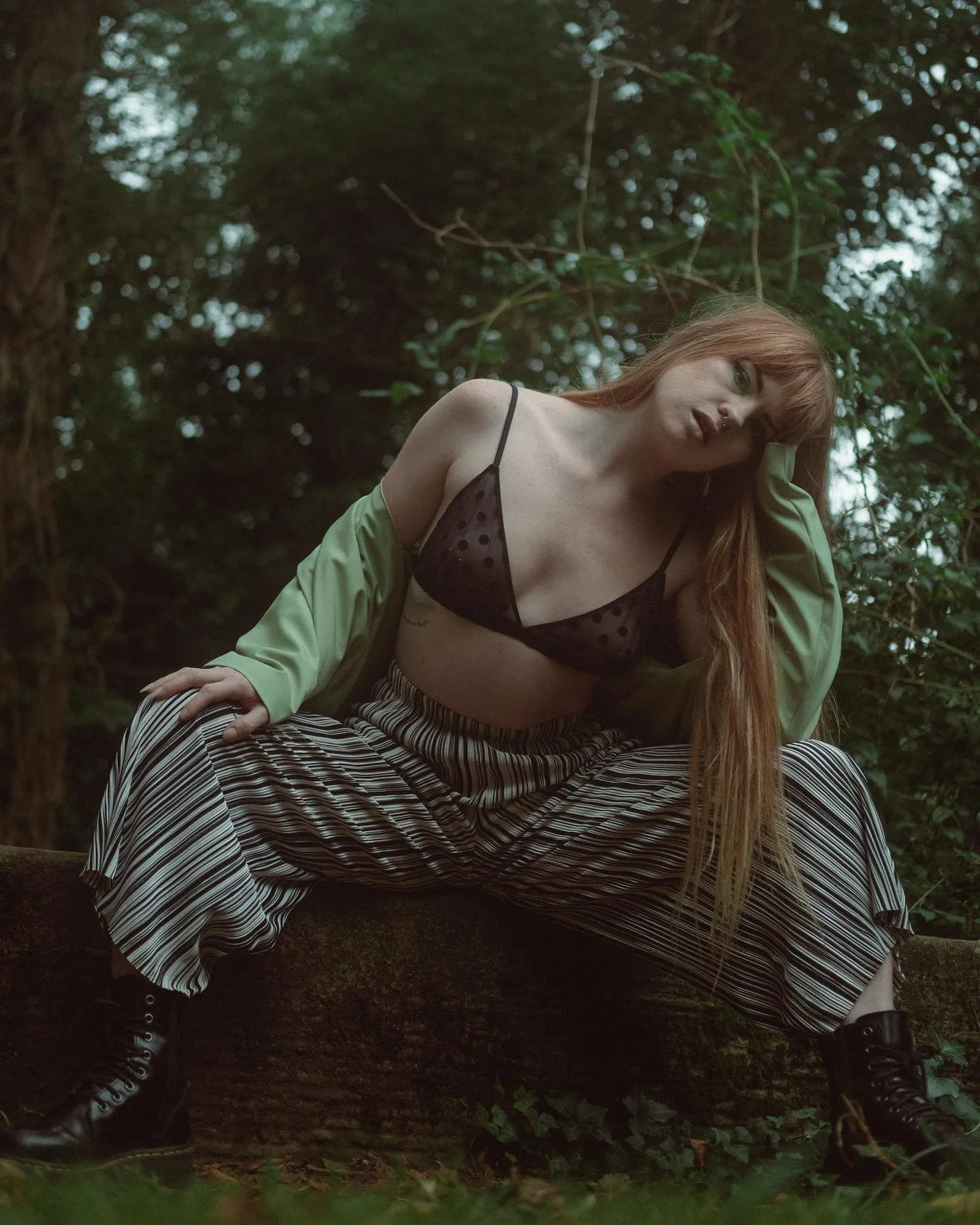 Swipe ▶️ Cinestill film shoot. Replicating film on digital. 
Model - @hannahlisaphotography 

#cinestill #cinestillfilm #35mmportrait #filmphotographers #portraitshoots #modelshoots #fashionshoots #retrofilm #fujifilmphotography #fujilovers