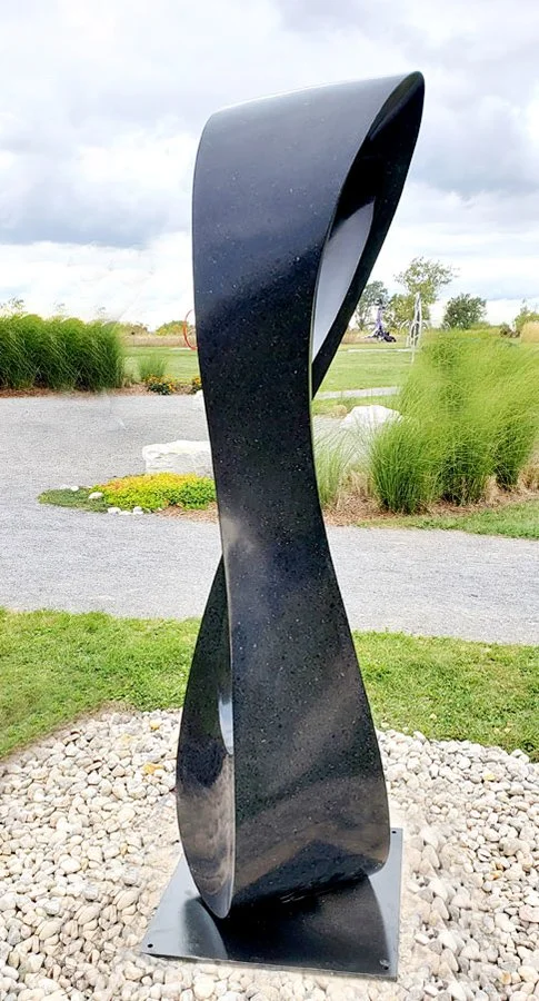 jeremy-guy-mobius-h6-black-granite-05.jpg