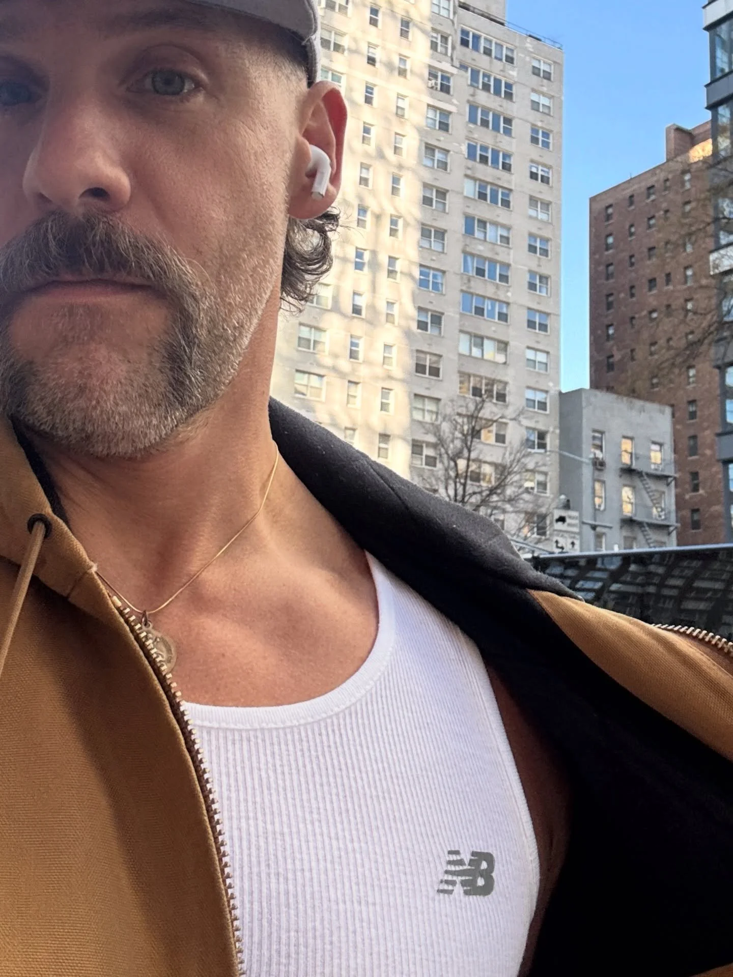 Spring is coming&hellip; layers are finally shedding under the Carhartt

#carhartt #spring #fitness #nyc #fyp