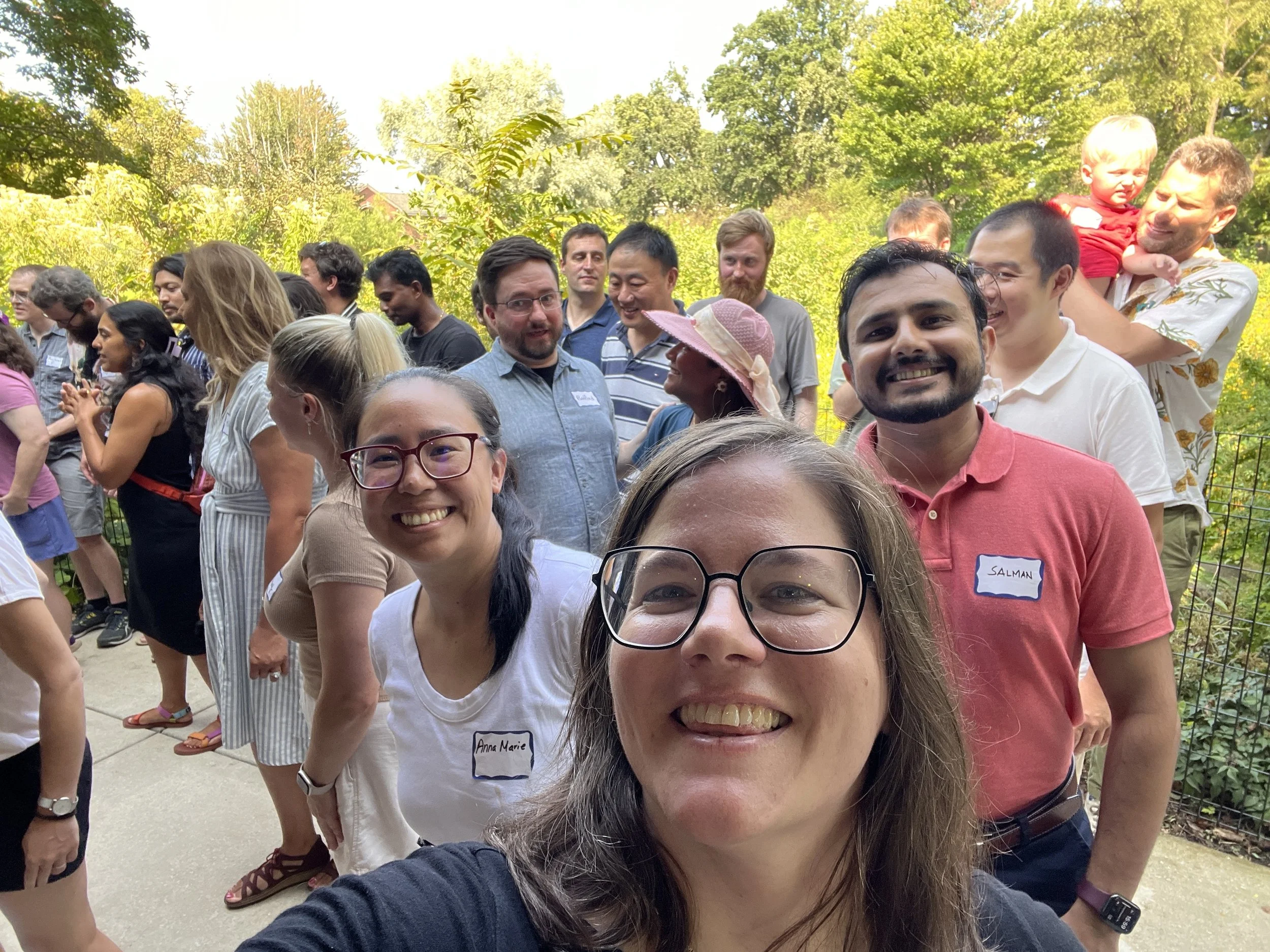 Candid group_Ellen AM Salman selfie.JPG