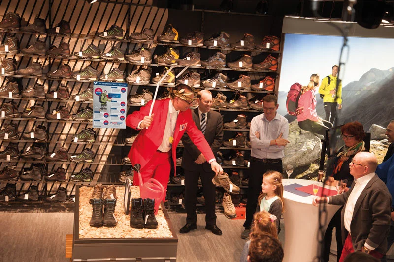 Weckert3_Intersport_opening5.jpg