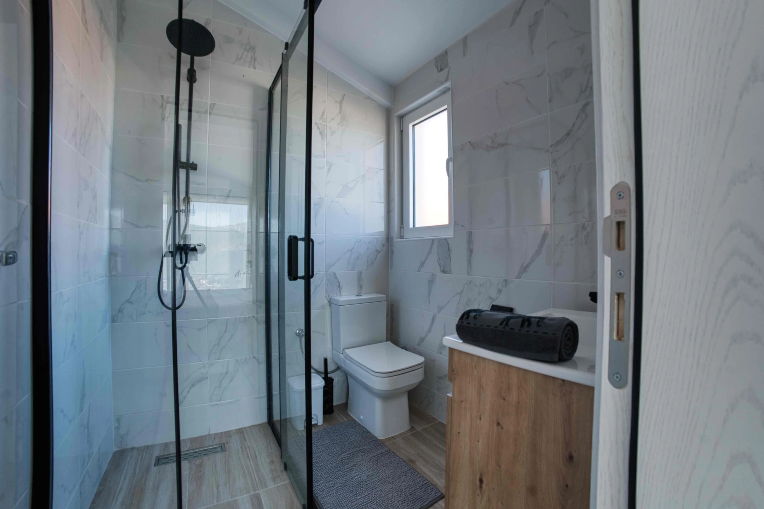 19 DOUBLE BEDROOM BA.jpeg