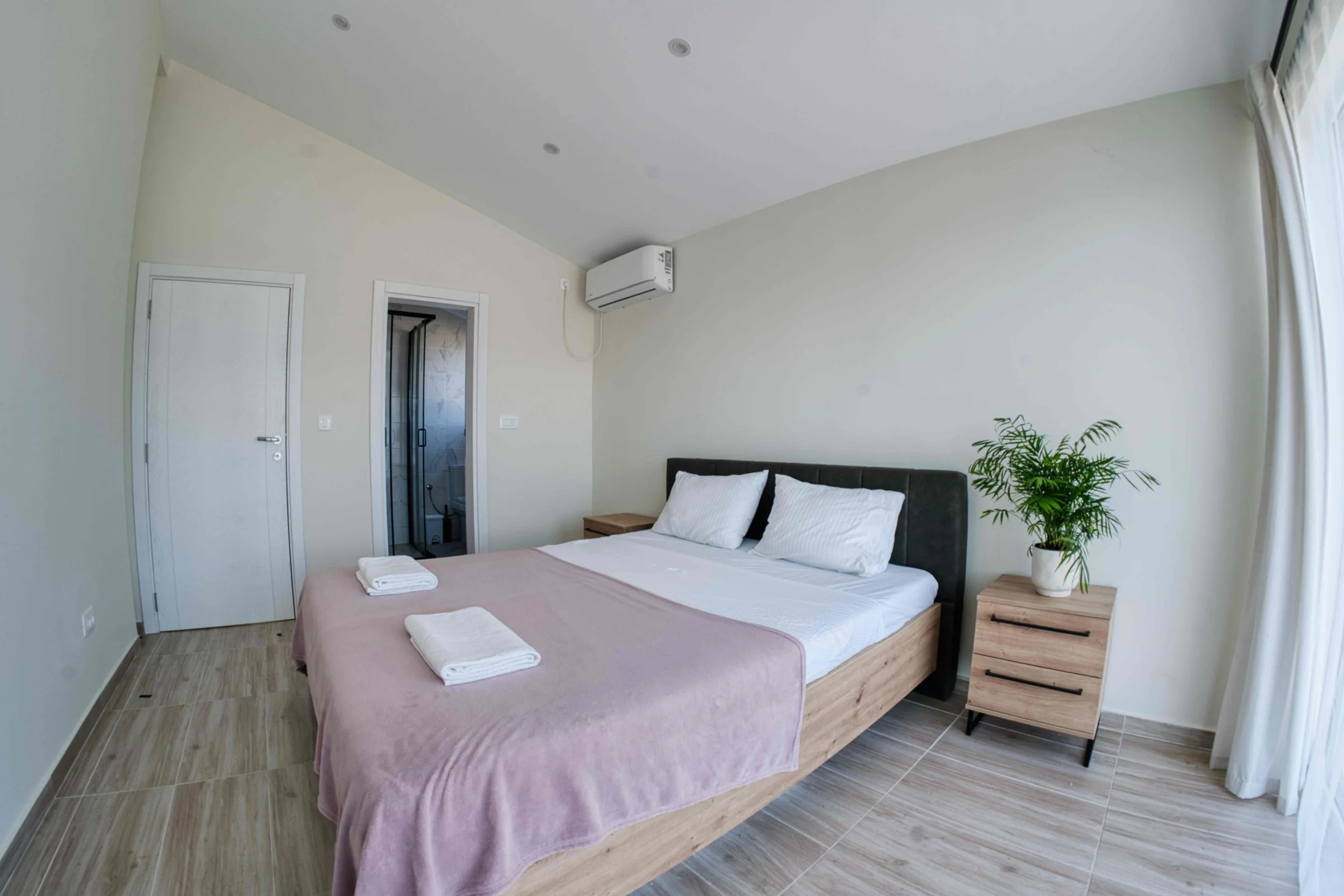 18 DOUBLE BEDROOM2.jpeg