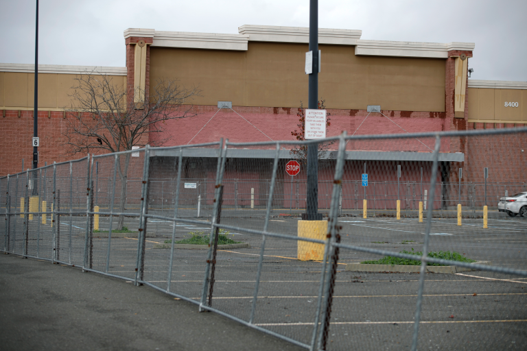 kron4 News : Former In-N-Out on crime-ridden Oakland corridor to reopen as Indian fast-food spot