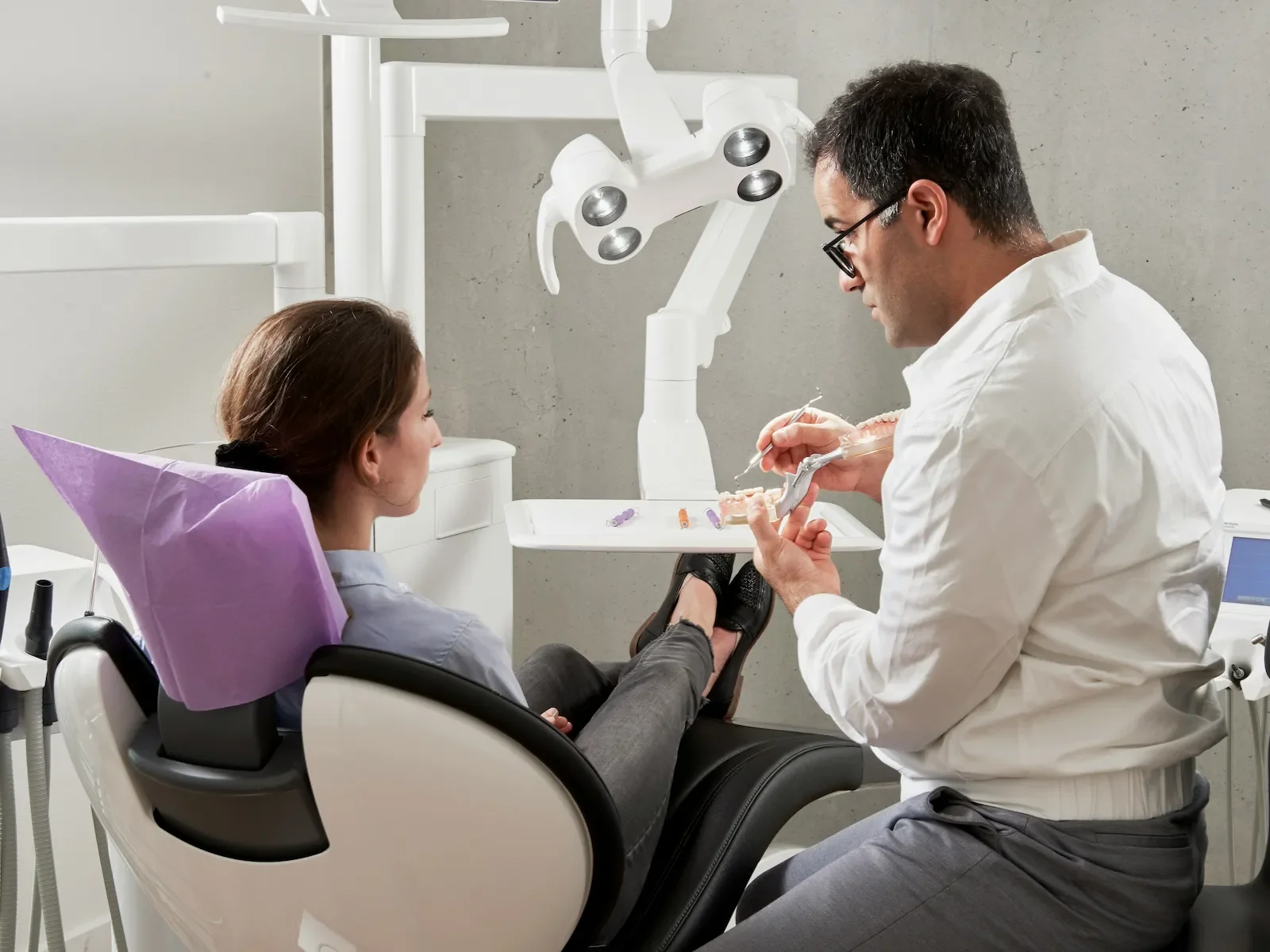 Why Is A Creative Dental Approach Important for Smile Makeovers?