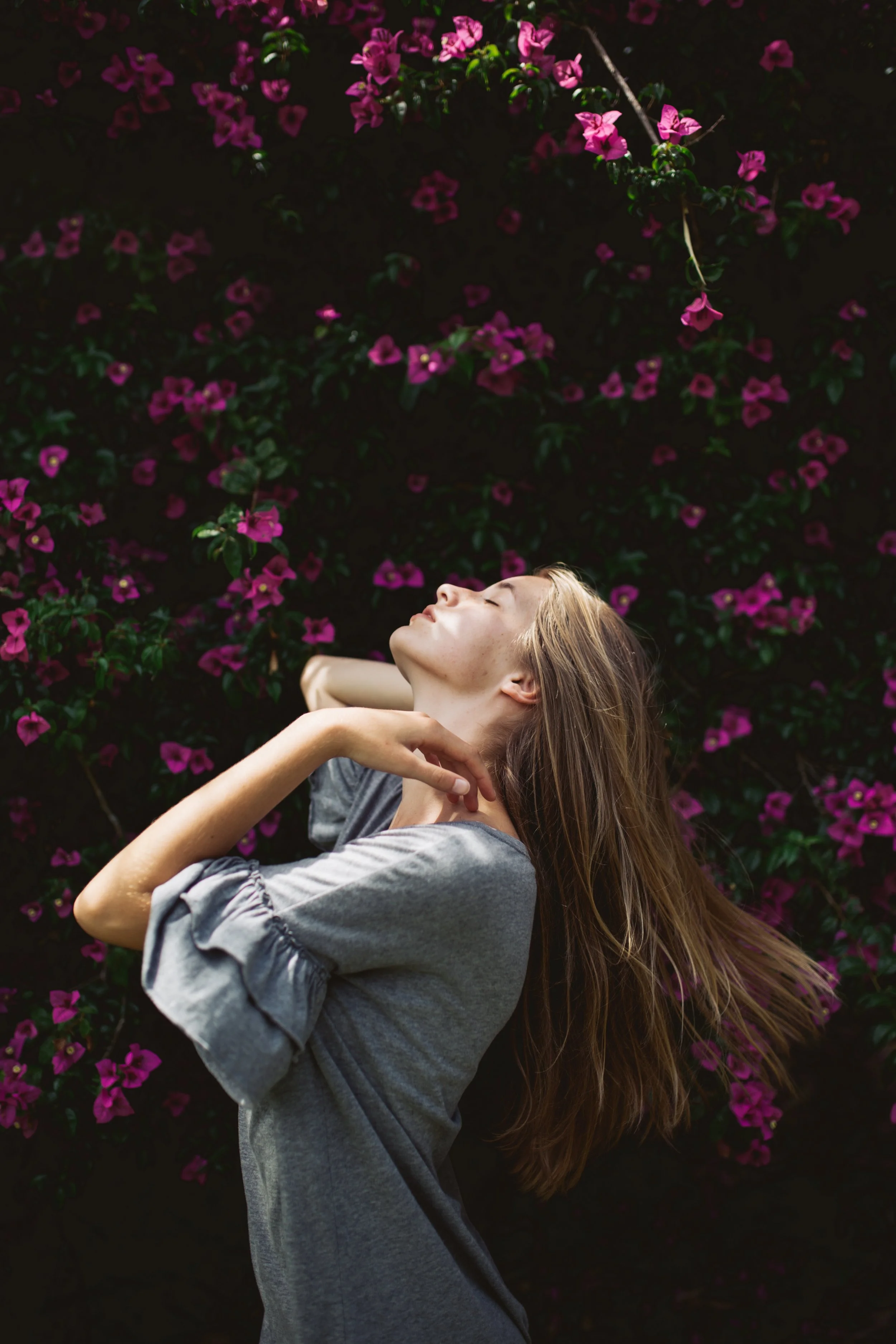 HOW TO RESTORE DRY AND BRITTLE HAIR