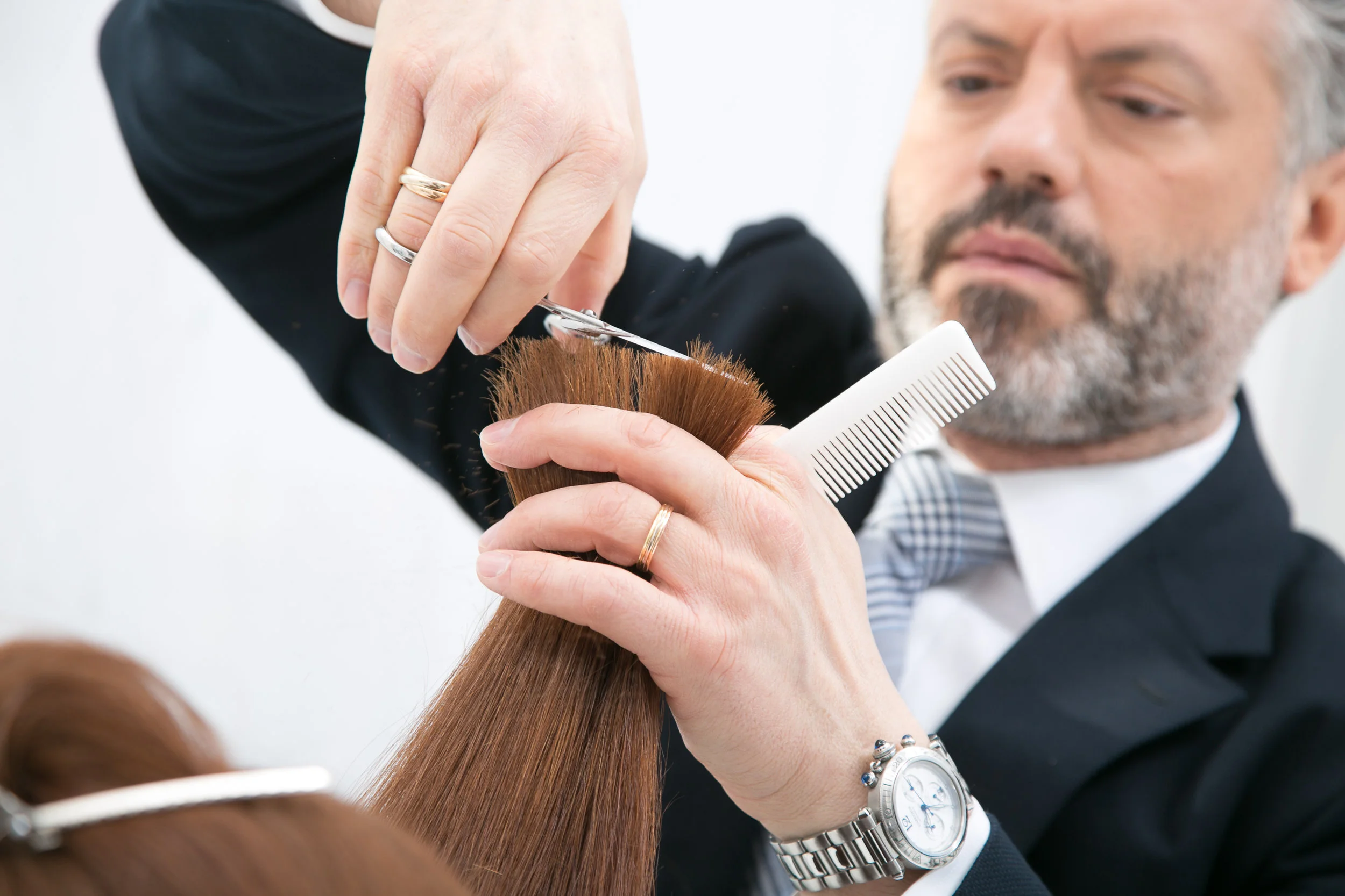 HOW-TO: ACHIEVE THICKER-LOOKING LOCKS 