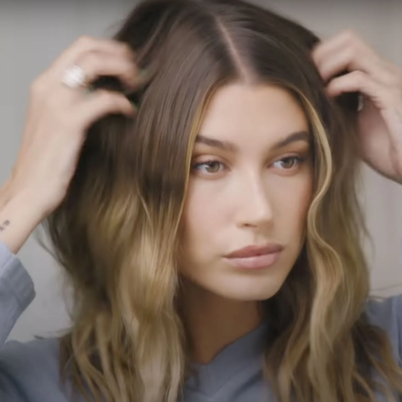 Why Hailey Bieber Loves PHYTOLAQUE SOIE
