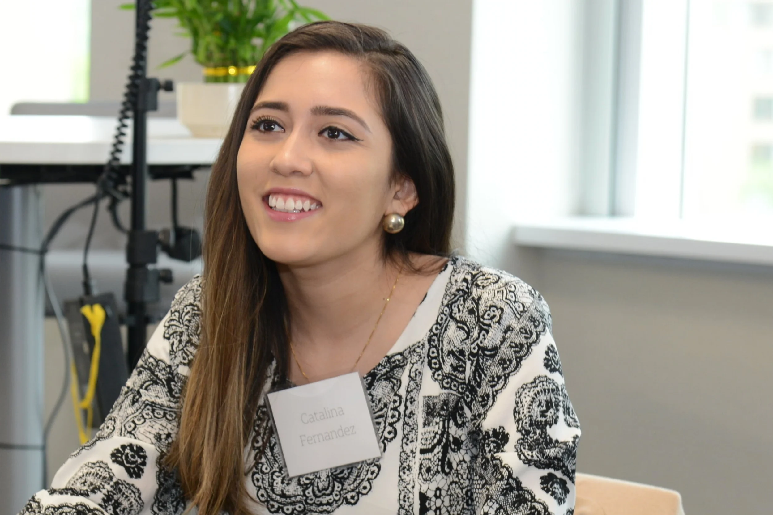 Whether you want to engage alumni in your hometown, recruit new Global Leaders, or help plan networking events, we have an opportunity for you! CHLI Alumni Volunteer opportunities will be coming soon.