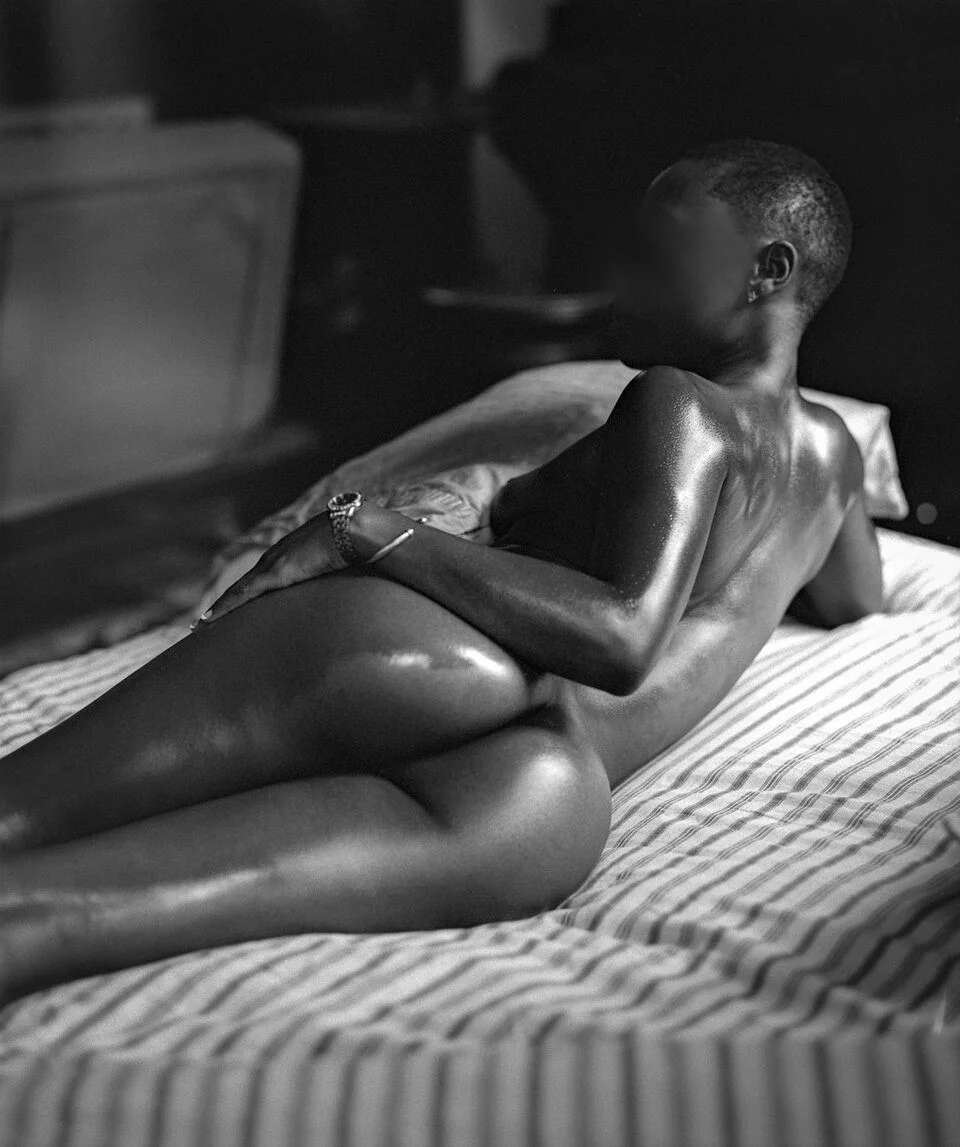 Olivia Cabot nude 1 blurred.jpg