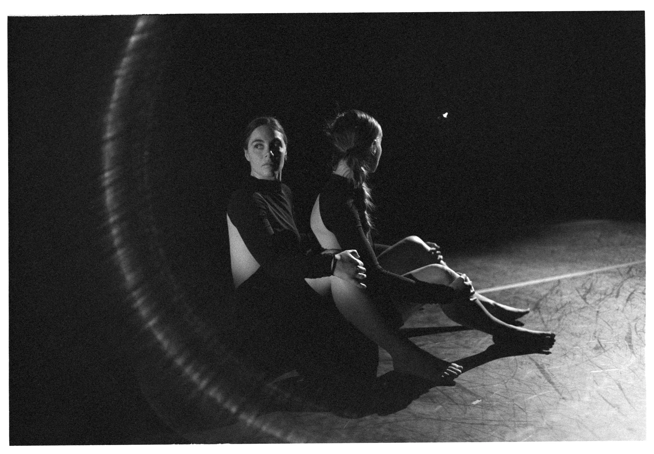 20251203-IlfordDelta3200-CATENARY (17).jpg