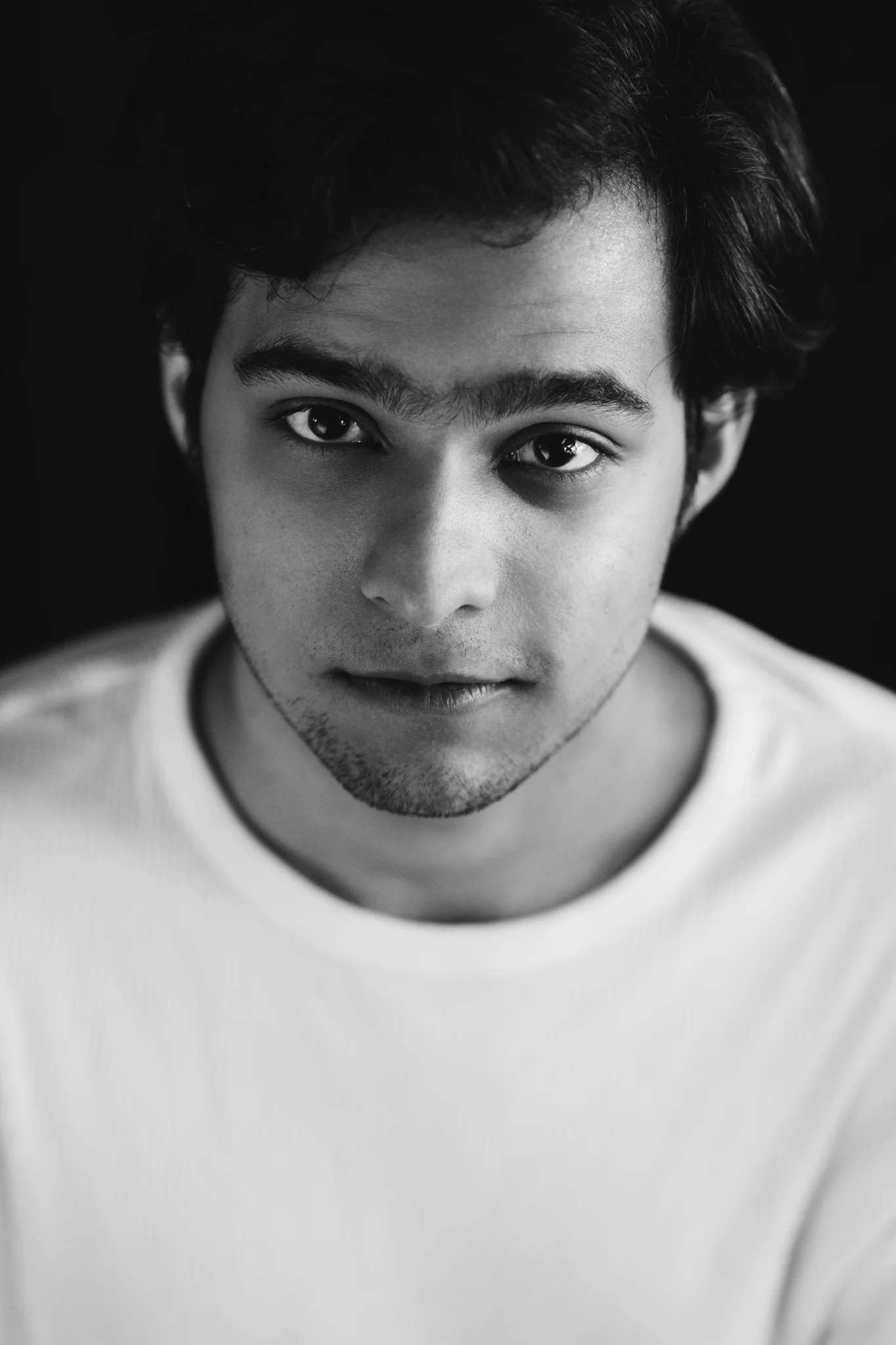 Rohan Rajadakshya A composer, singer, songwriter and keyboard player from Mumbai. Rohan has been writing music for radio, television and web advertisements. Starting out with alternative rock outfit Spud In The Box back in 2011, he now tours with other artists such as Dhruv Ghanekar's Voyage, Blackstratblues, Ox7gen Live and Tajdar Junaid.